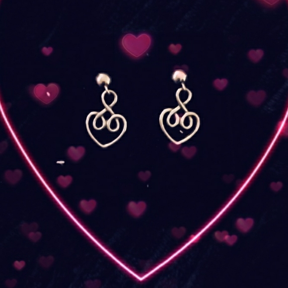 Jame's averyearrings retired 150